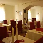欧罗酒店 酒店 3*