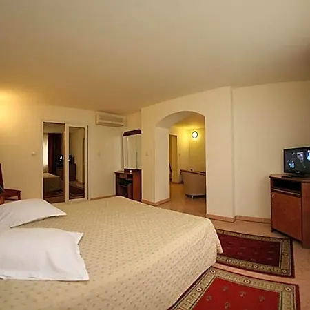 Euro Hotel